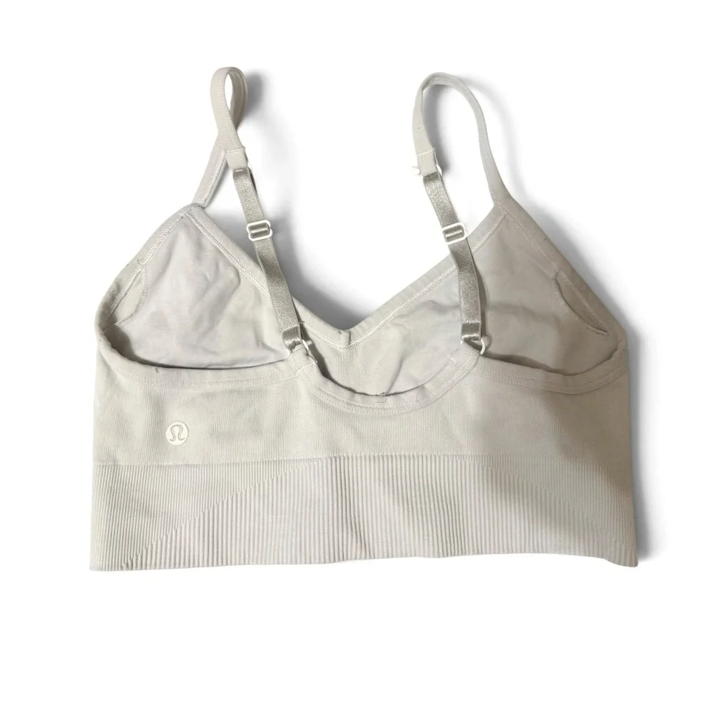 Lululemon Ebb to Street sports Bra white Minimalist Light Support size 4